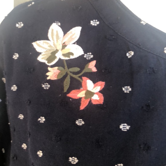 🌷SOLD🌷Navy Blue Blouse has gathered and tied bows and cuffs on 3/4 sleeves. - Picture 2 of 9